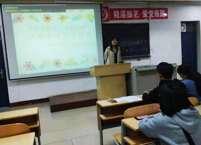 5bd82f10c1186.jpg 5bd82f10c1186.jpg