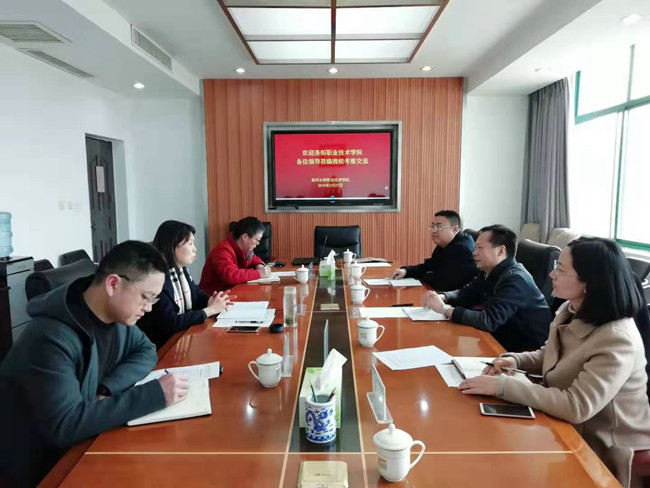 5c7883ec82571.jpg 5c7883ec82571.jpg