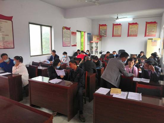 面对面交谈,心贴心交流