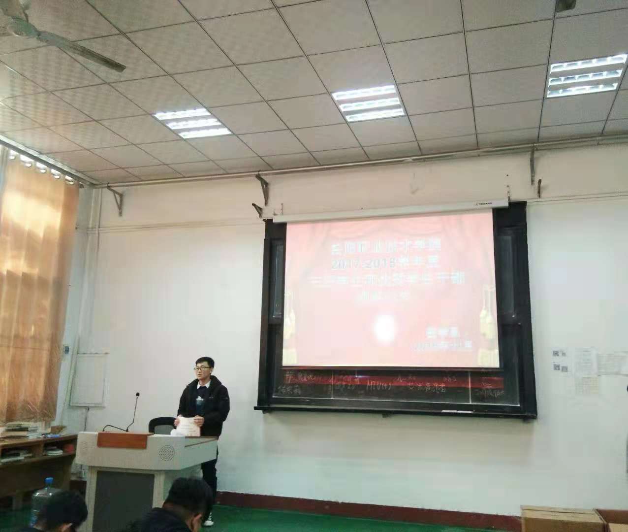 5bffe68a5f606.jpg 5bffe68a5f606.jpg