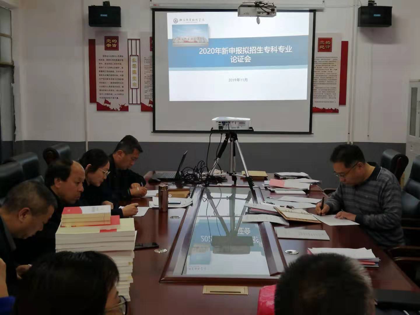 说明: C:/Users/Administrator/Desktop/4adaf0f8cc843357b8041b664d16ffe.jpg