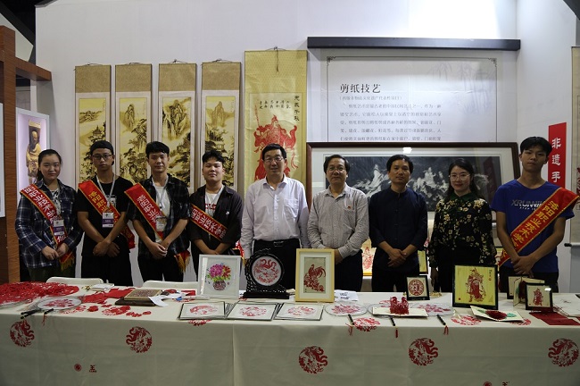 5badded54b39c.JPG 5badded54b39c.JPG