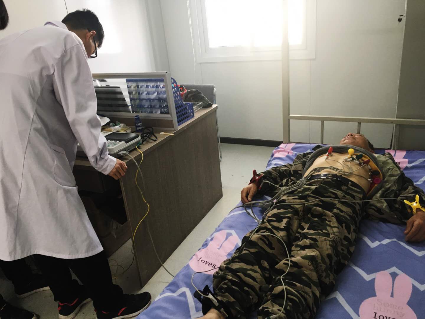 5cb3e696811f0.jpg 5cb3e696811f0.jpg