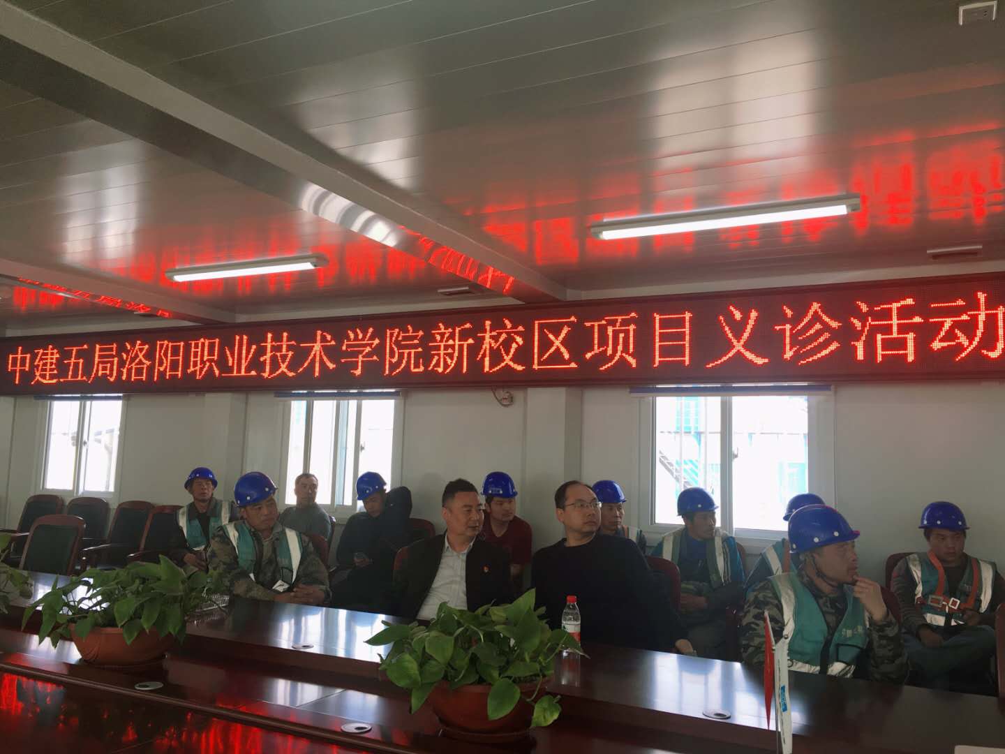 5cb3e69694306.jpg 5cb3e69694306.jpg