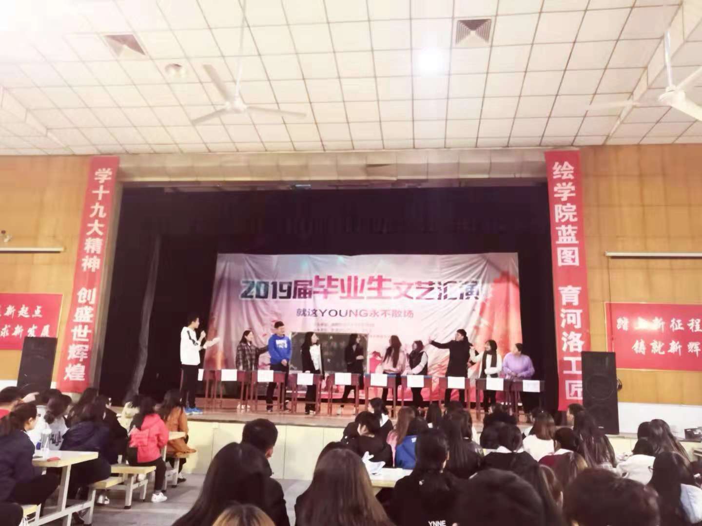 5bf526460f914.jpg 5bf526460f914.jpg